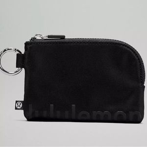 Lululemon Clippable Card Pouch in Black